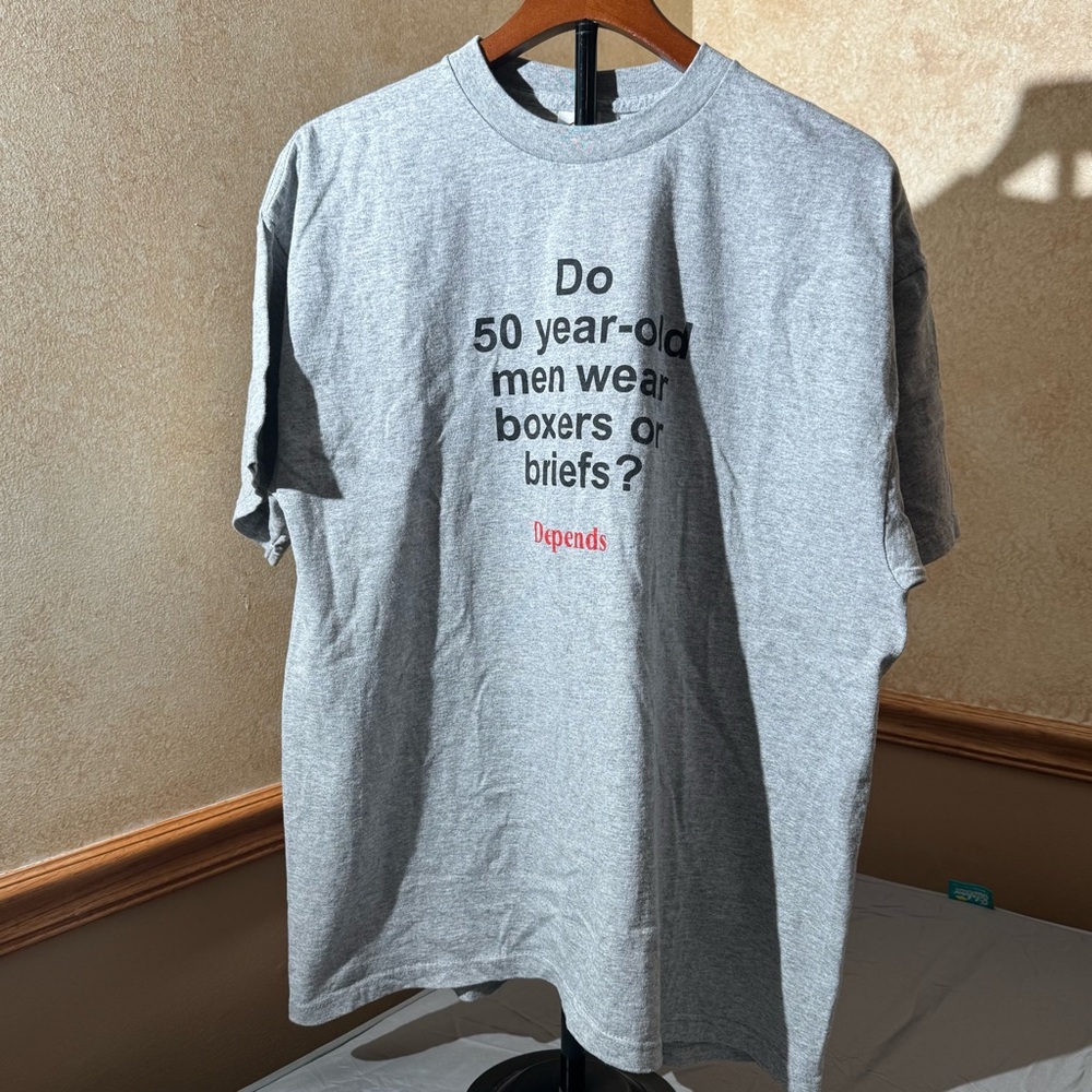 Delta Gray Graphic Tee with Humorous Text Size:XL